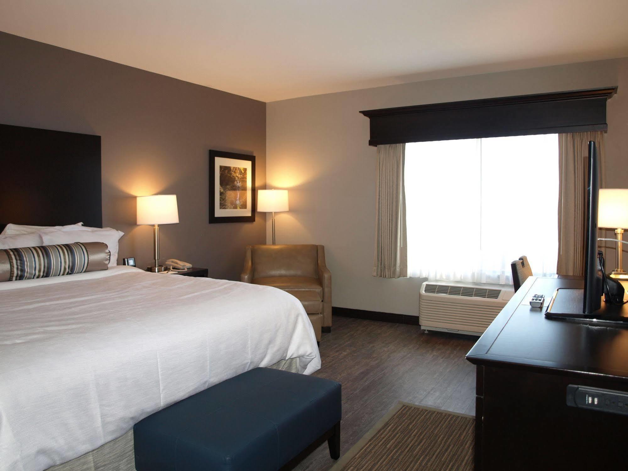 Hotel At Batavia Downs Экстерьер фото